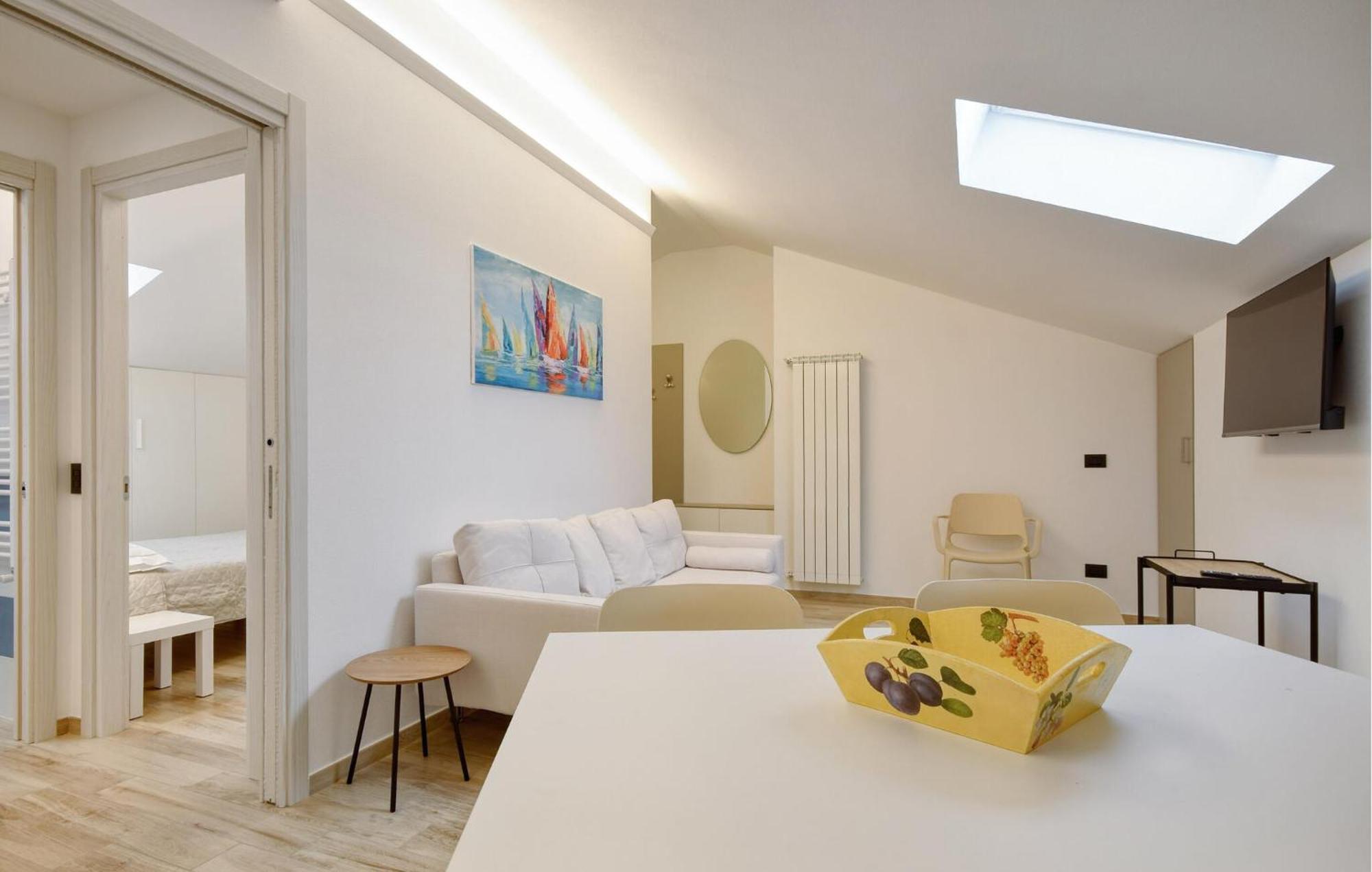 Beautiful Apartment In Moneglia With Kitchen Buitenkant foto
