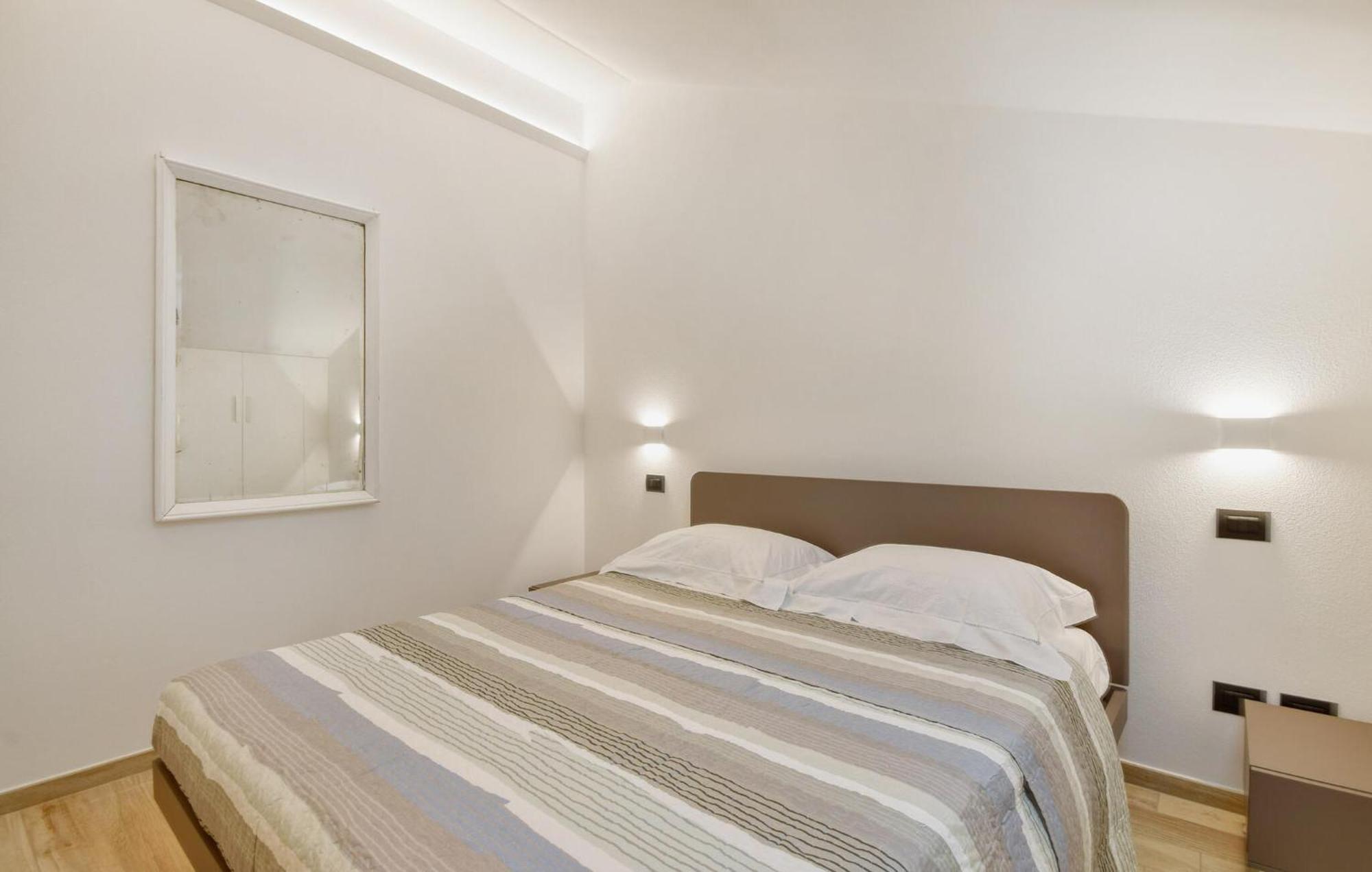 Beautiful Apartment In Moneglia With Kitchen Buitenkant foto
